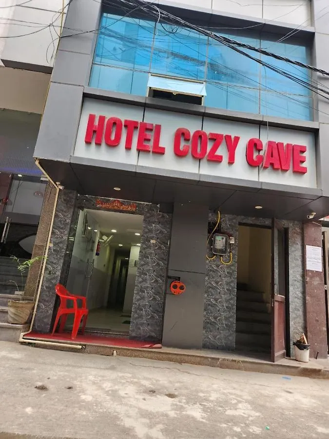 Hotel Cozy Cave New Delhi