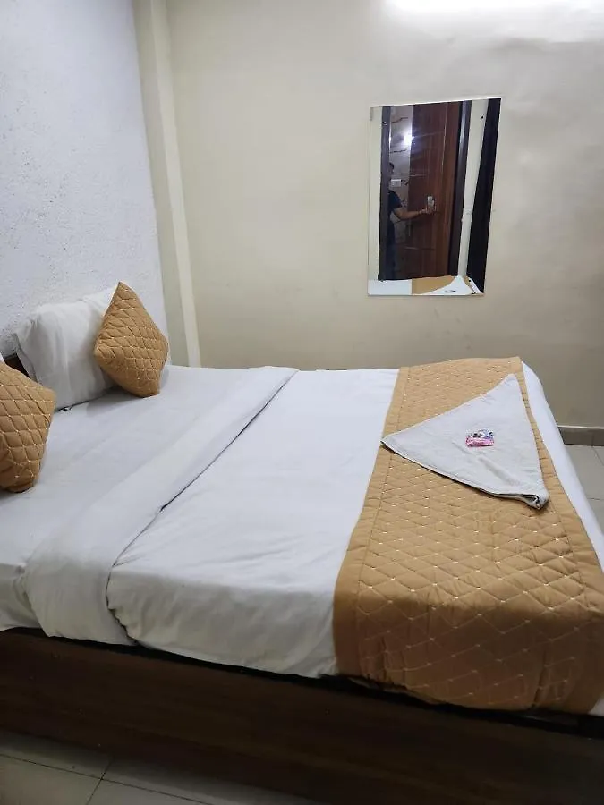 Hotel Cozy Cave New Delhi 3*,  India