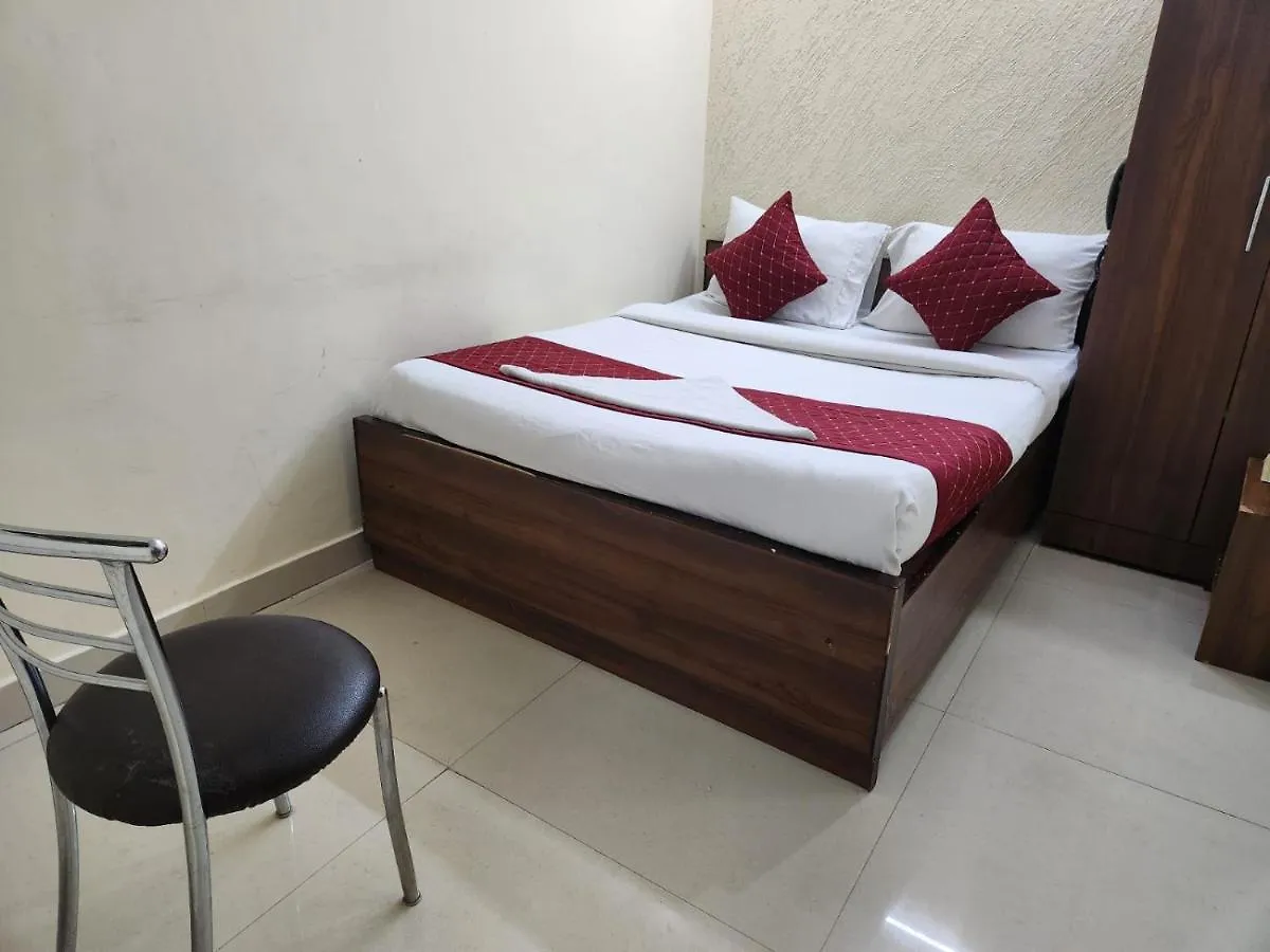 Hotel Cozy Cave New Delhi