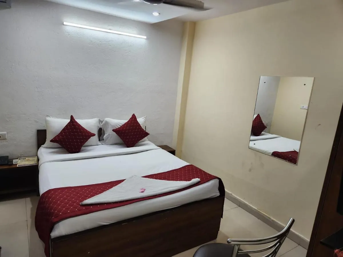 ***  Hotel Cozy Cave New Delhi India